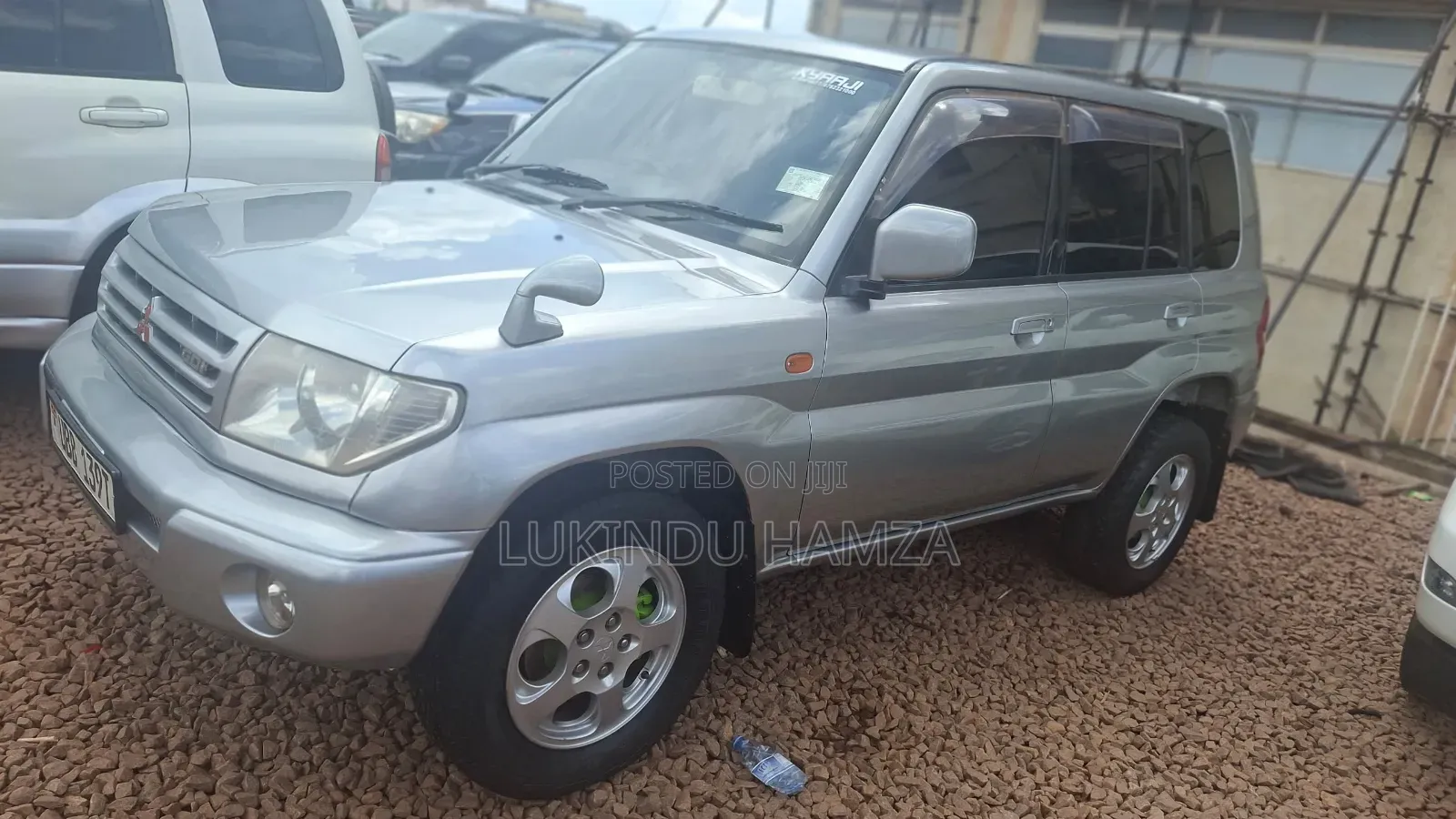 Mitsubishi Pajero IO 2000 Silver