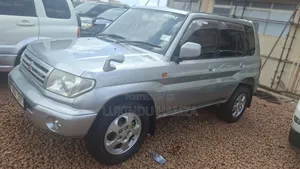 Mitsubishi Pajero IO 2000 Silver