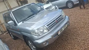 Mitsubishi Pajero IO 2000 Silver