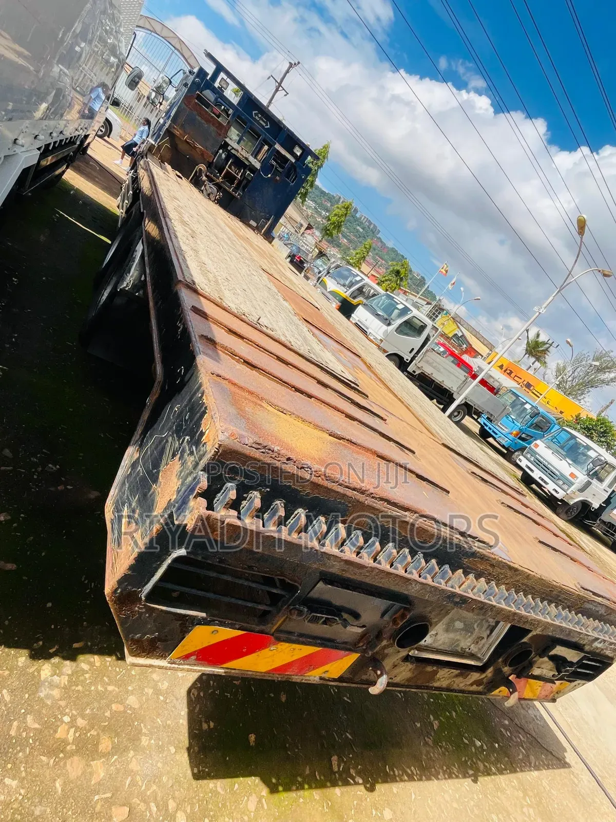 8dc11 Low Bed