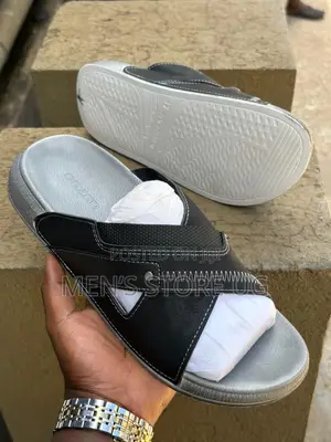 Men’S Classic Genuine Leather and Rubber Sole Open Sandals