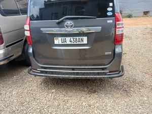 Toyota Noah 2011 Gray