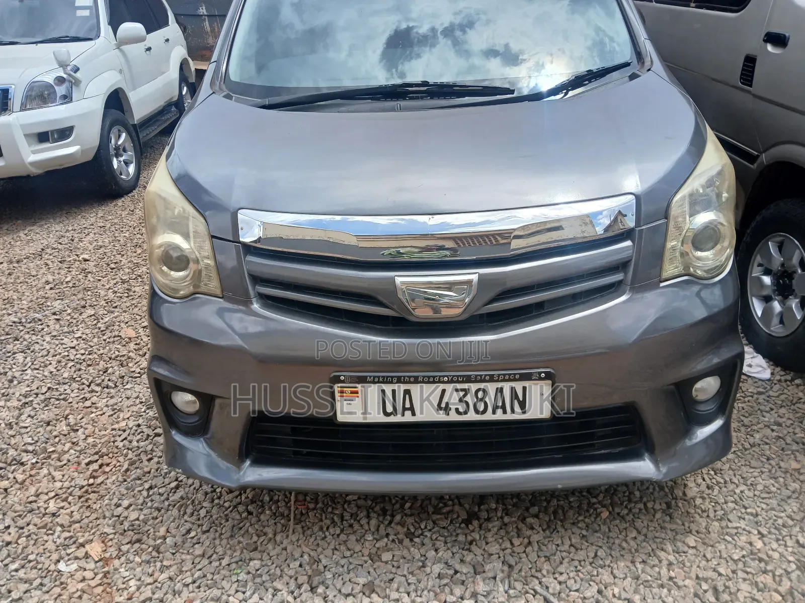 Toyota Noah 2011 Gray