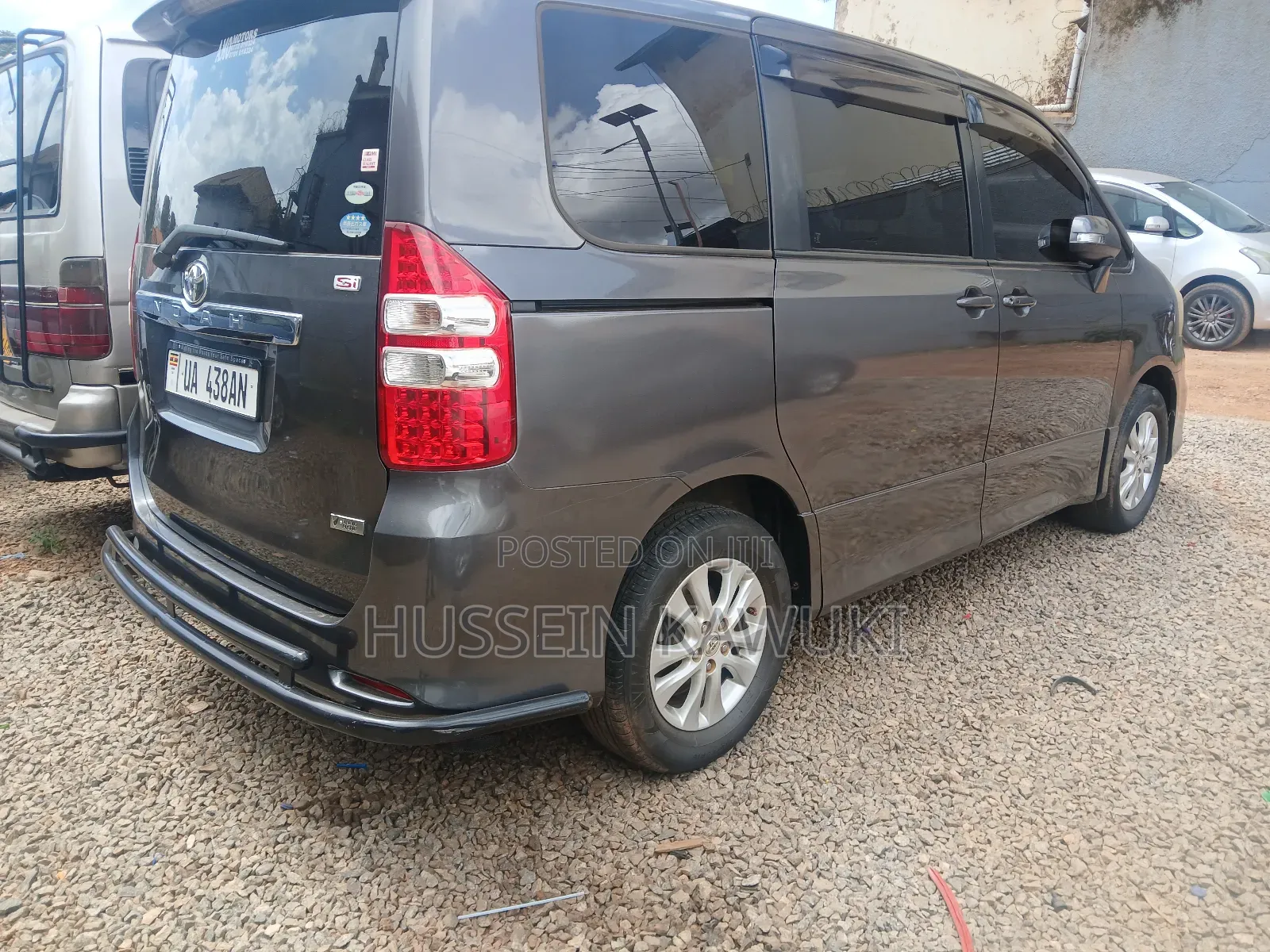 Toyota Noah 2011 Gray