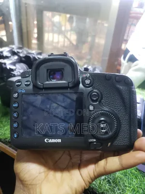 Canon Eos 5d Mark Iii Body