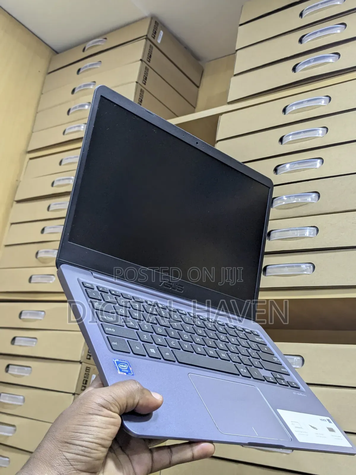 Laptop Asus 4GB Intel Celeron SSHD (Hybrid) 60GB