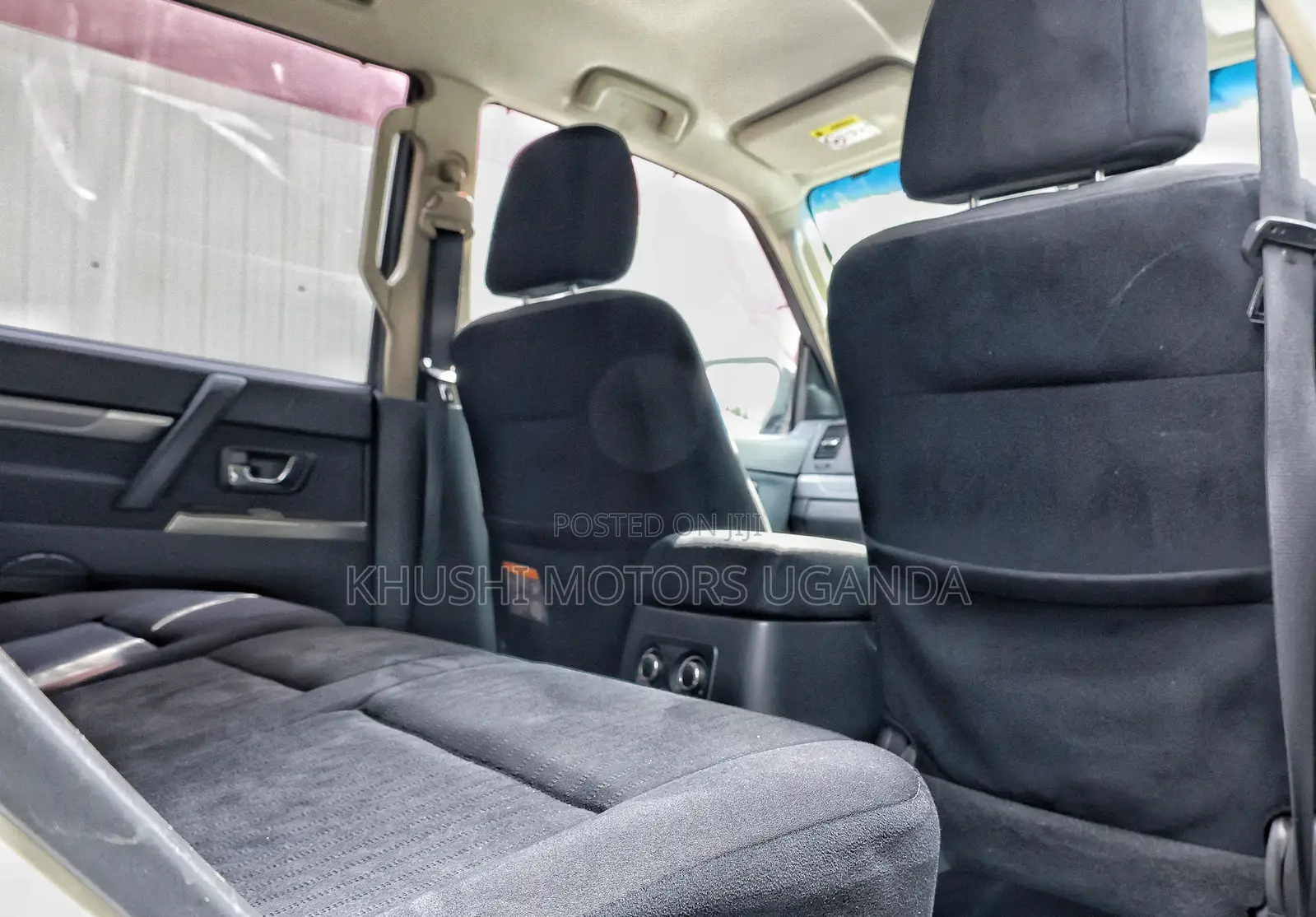 Mitsubishi Pajero 2013 White