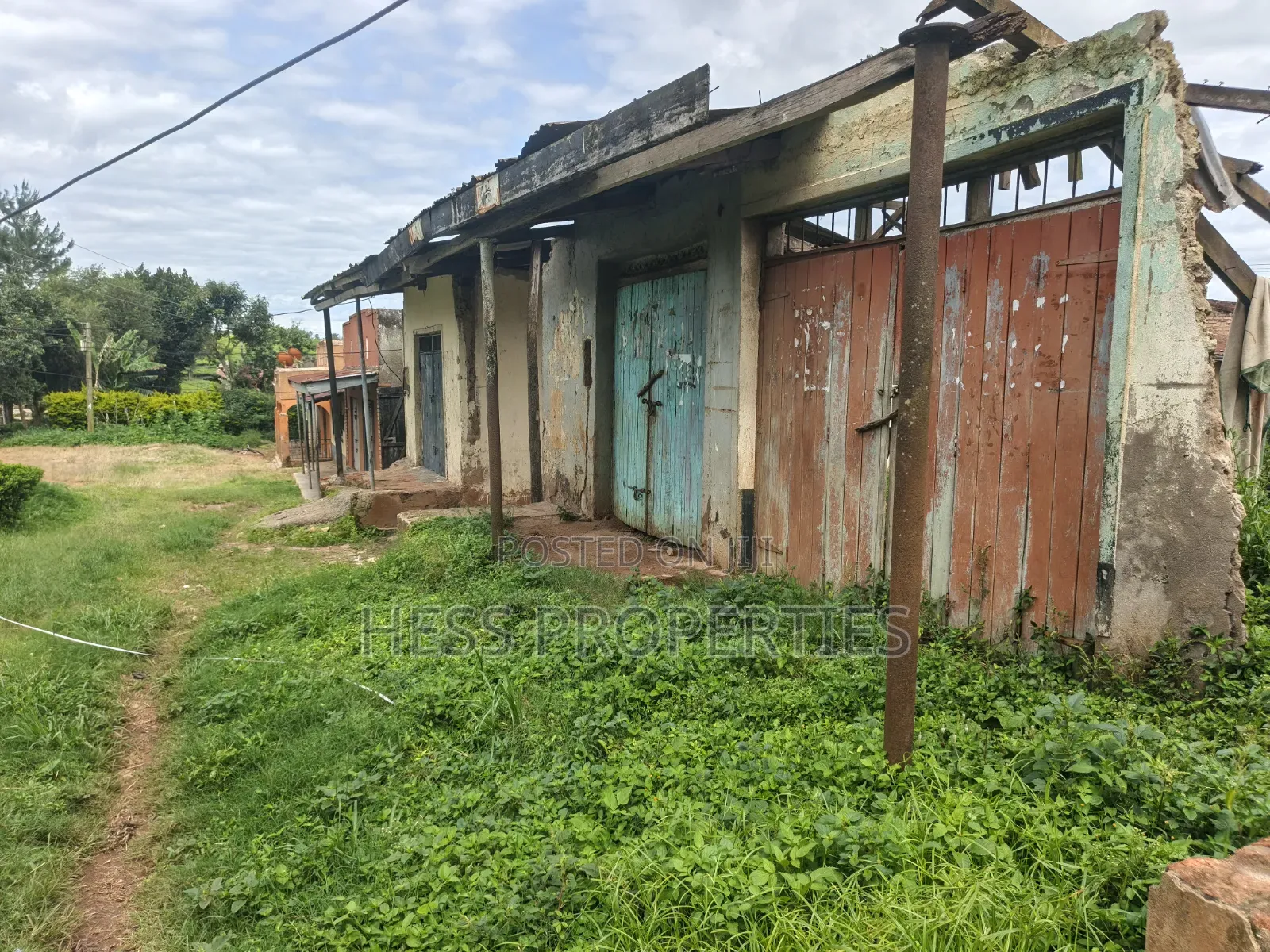 Commercial Plot on Sale in Ntorokorodi