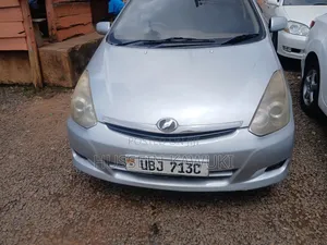 Toyota Wish 2006 Silver