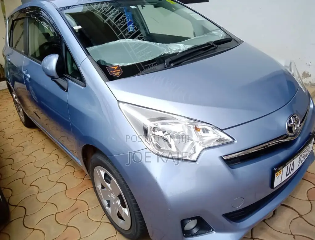 Toyota Ractis 2012 Blue