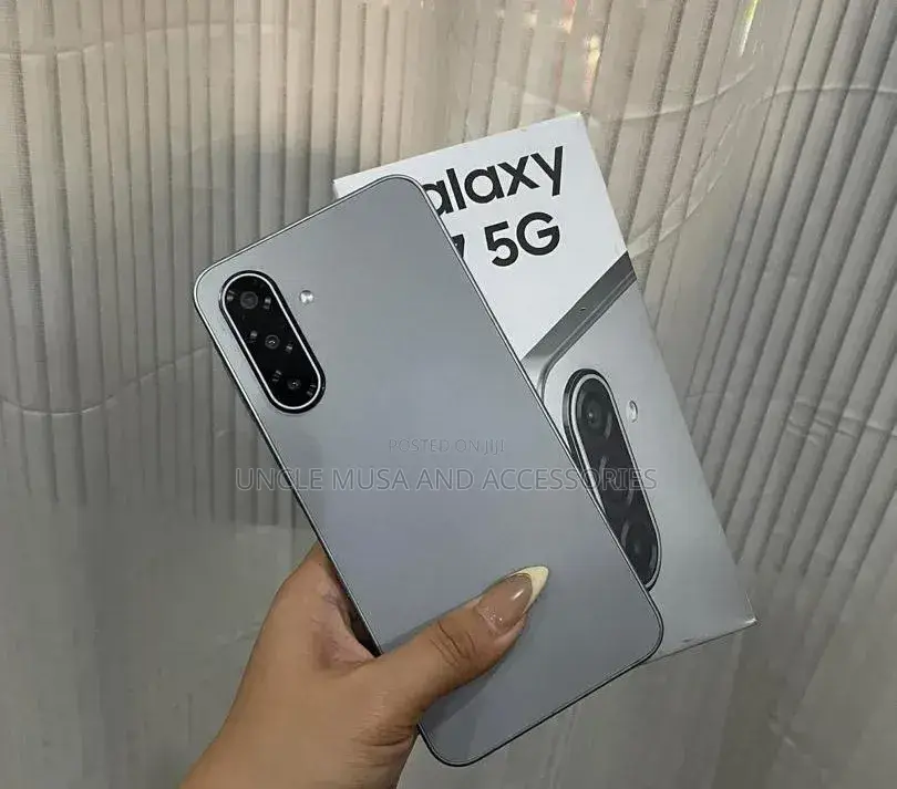 New Samsung Galaxy A17 5G 256 GB Gray