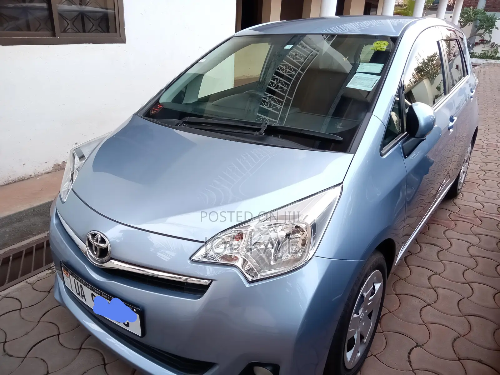 Toyota Ractis 2012 Blue