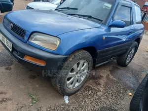 Toyota RAV4 1996 Blue