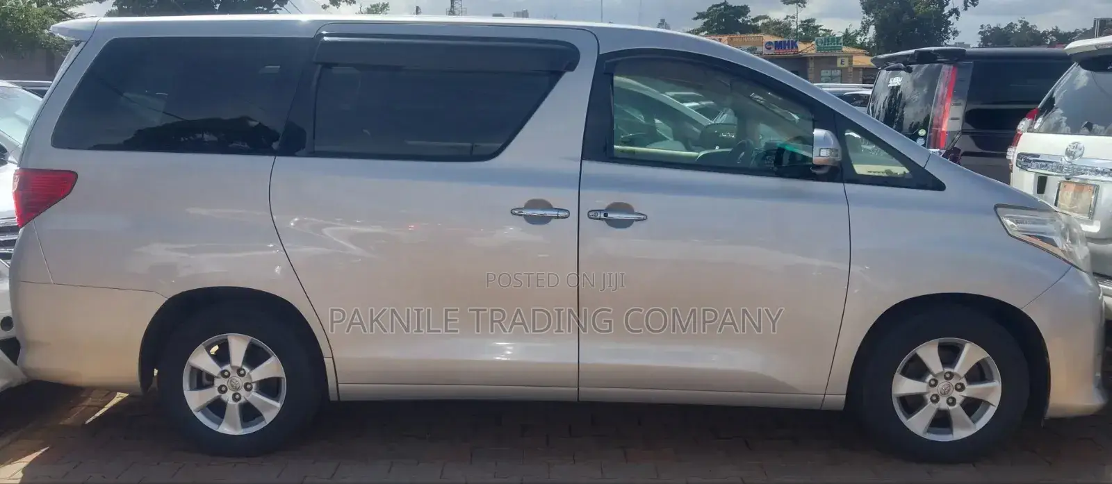 Toyota Alphard 2012 Silver