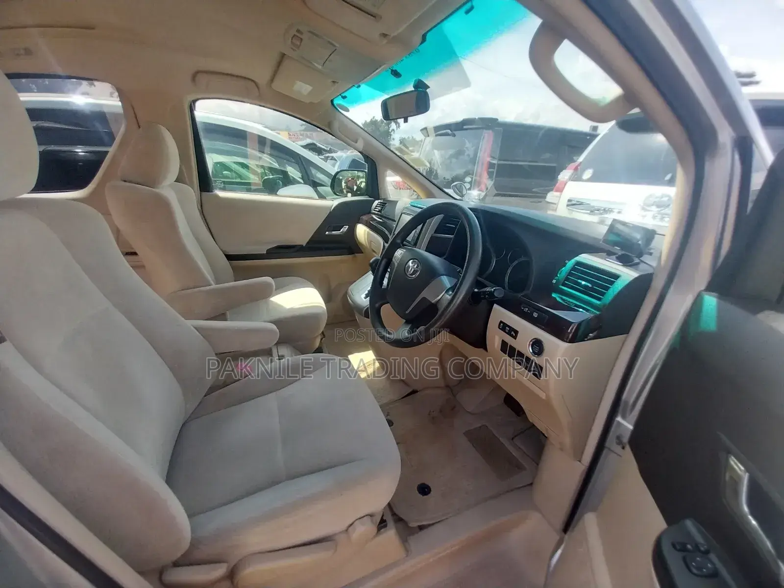 Toyota Alphard 2012 Silver