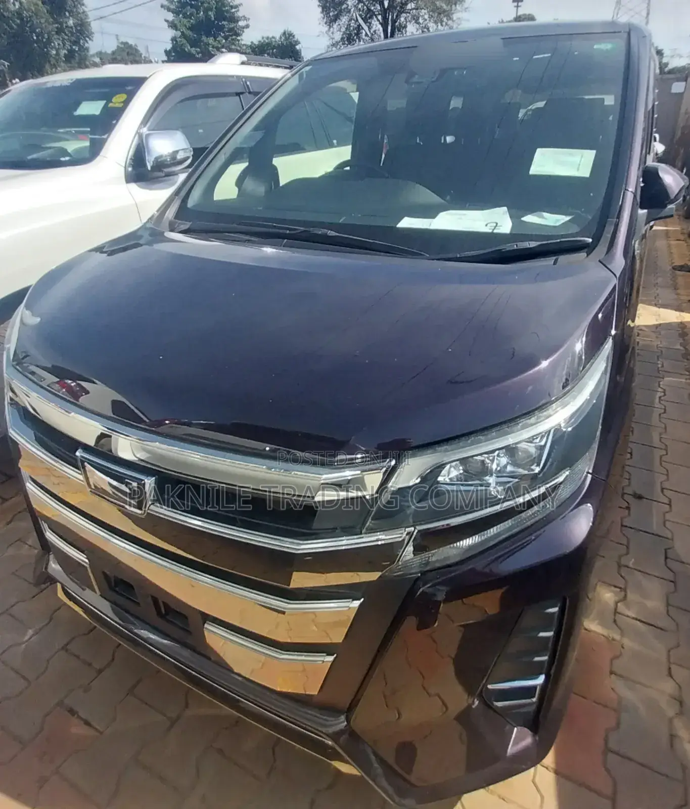 Toyota Noah 2017 Purple