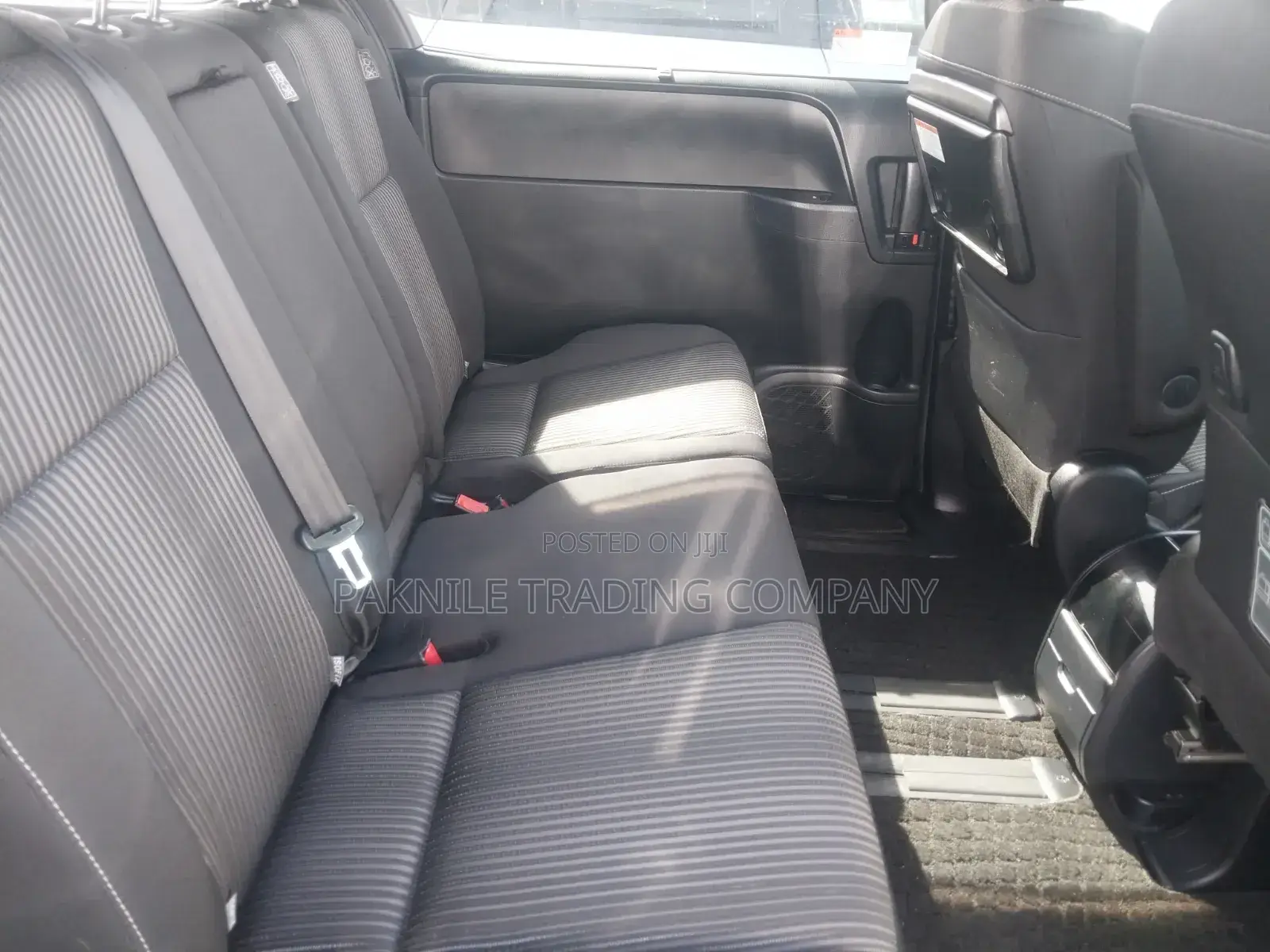 Toyota Noah 2017 Purple