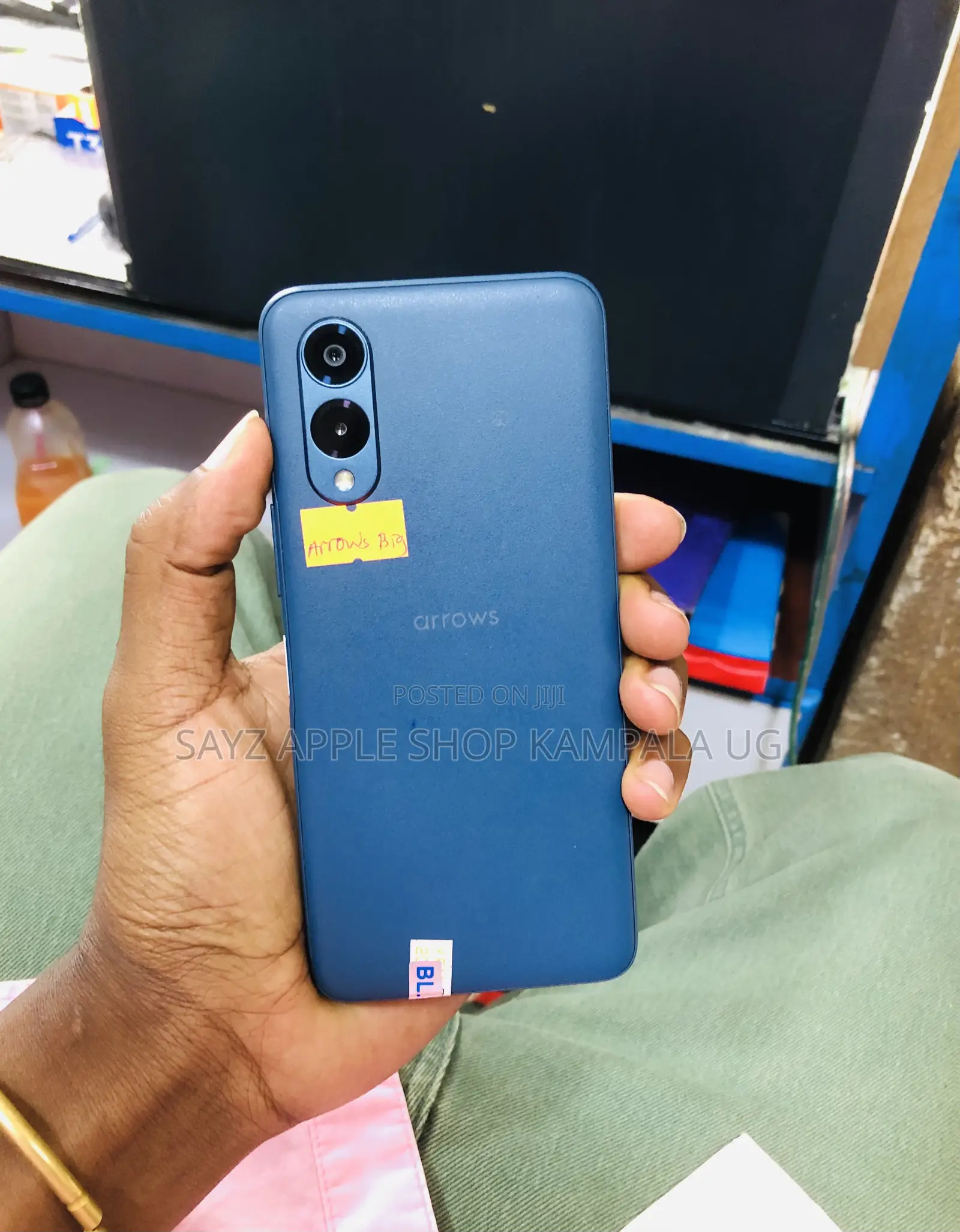 Fujitsu Arrows NX9 F-52A 128 GB Blue