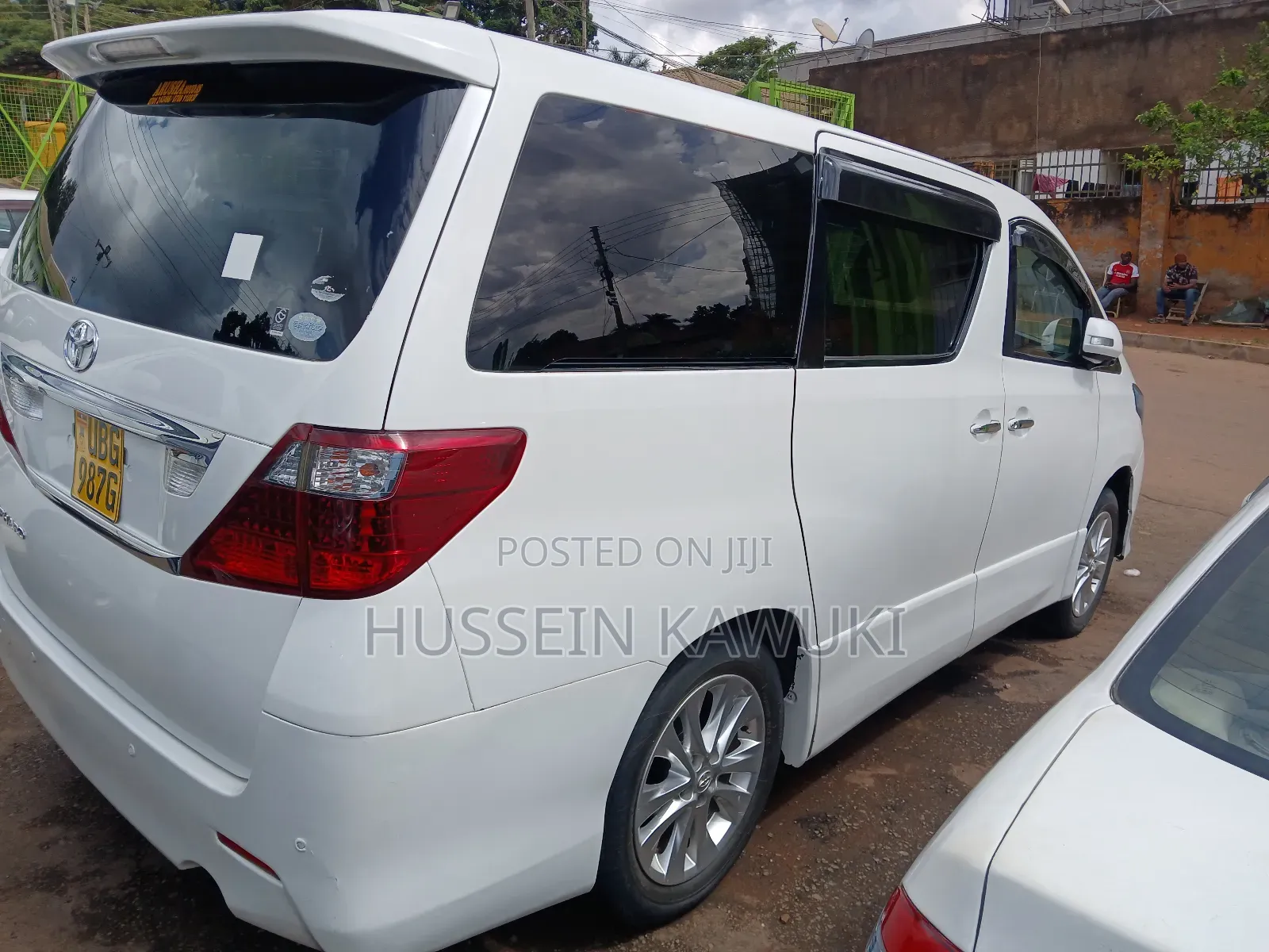 Toyota Alphard 2010 White