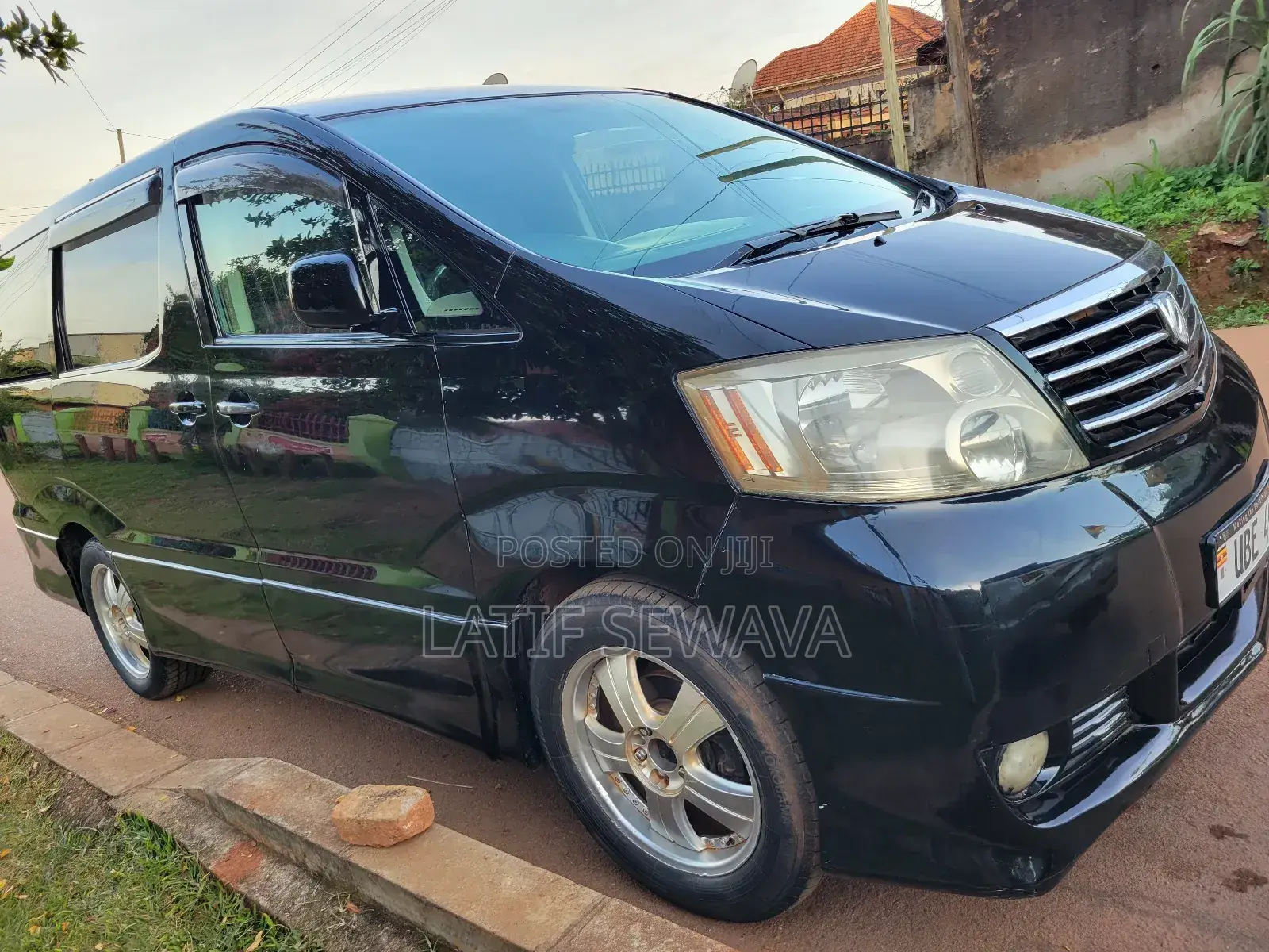 Toyota Alphard 2.4 Petrol AWD 2005 Black