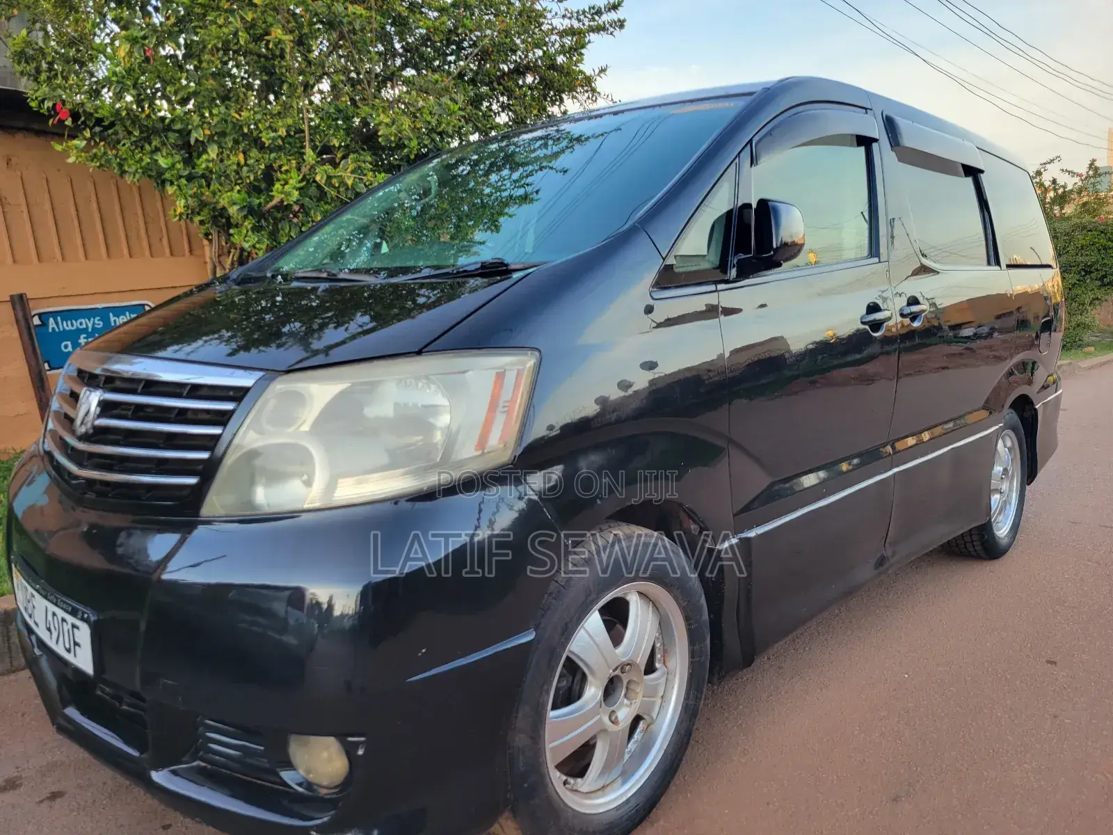 Toyota Alphard 2.4 Petrol AWD 2005 Black