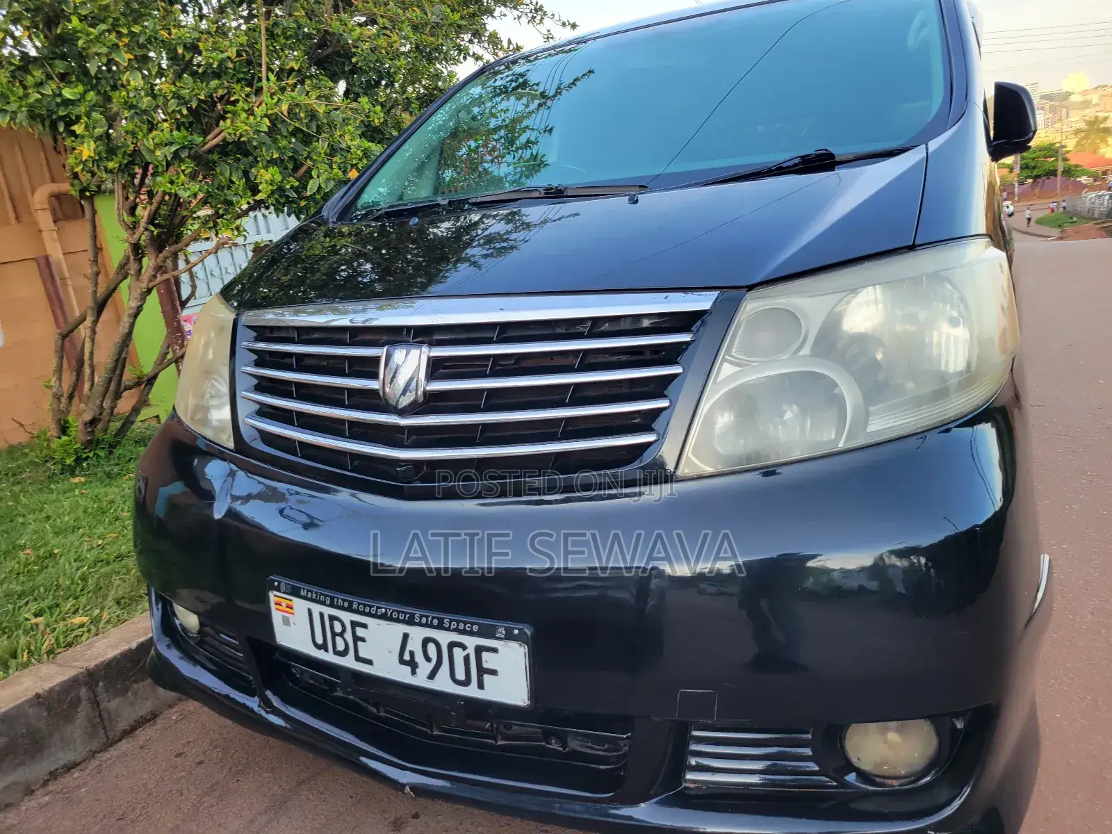 Toyota Alphard 2.4 Petrol AWD 2005 Black