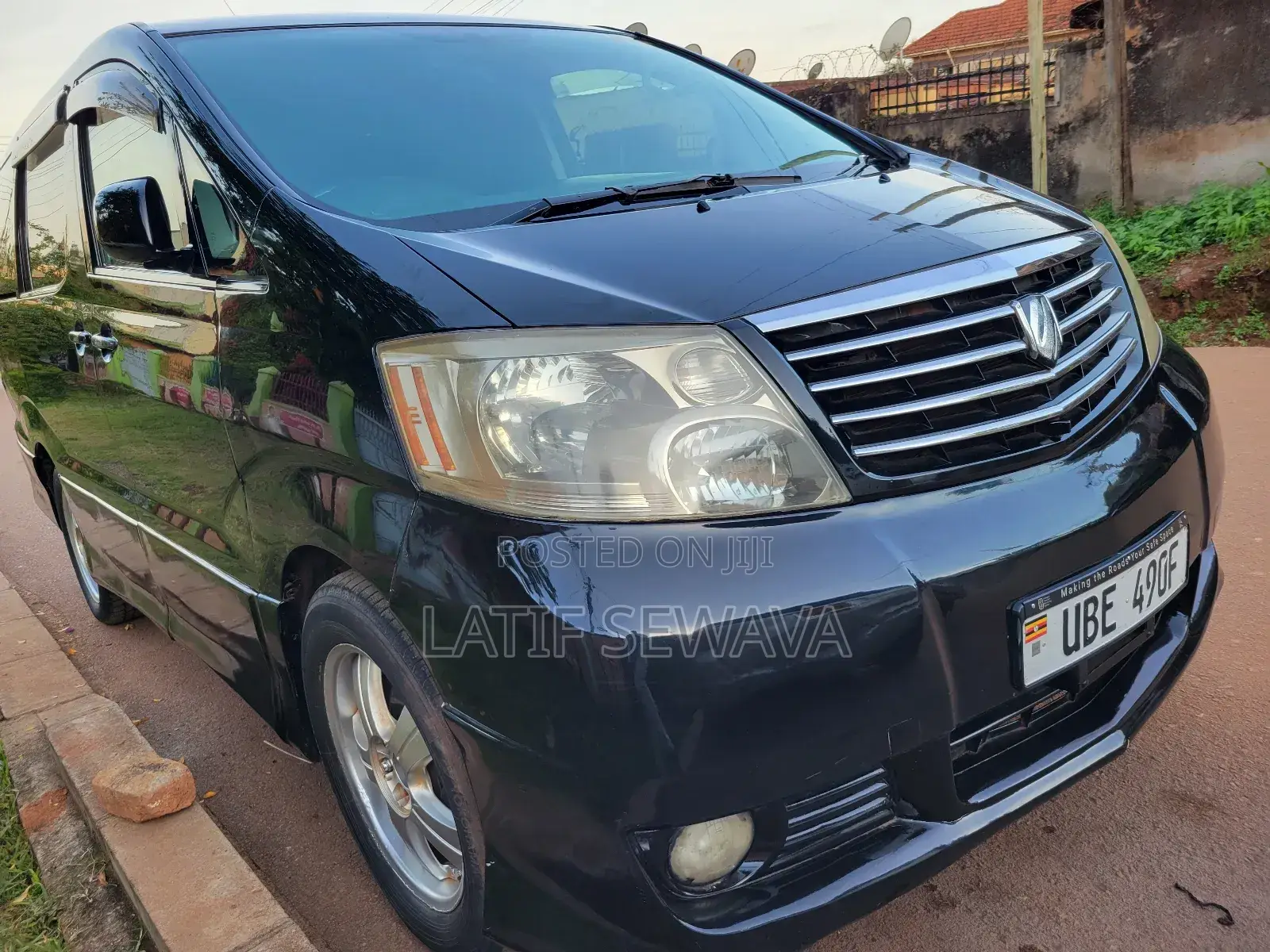Toyota Alphard 2.4 Petrol AWD 2005 Black
