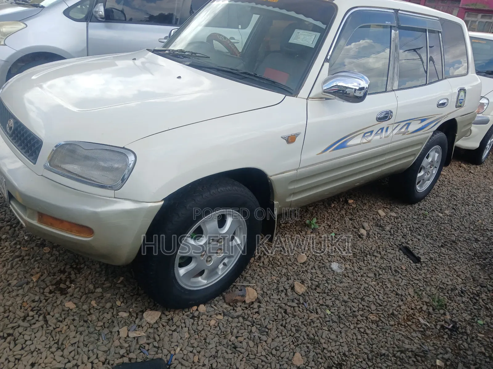 Toyota RAV4 1999 White