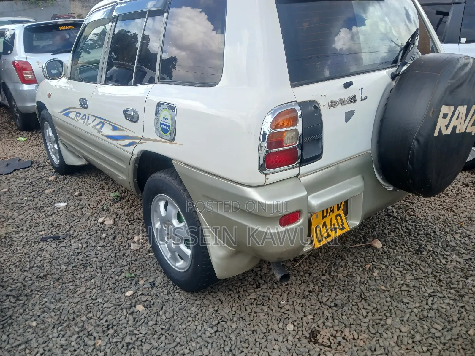 Toyota RAV4 1999 White