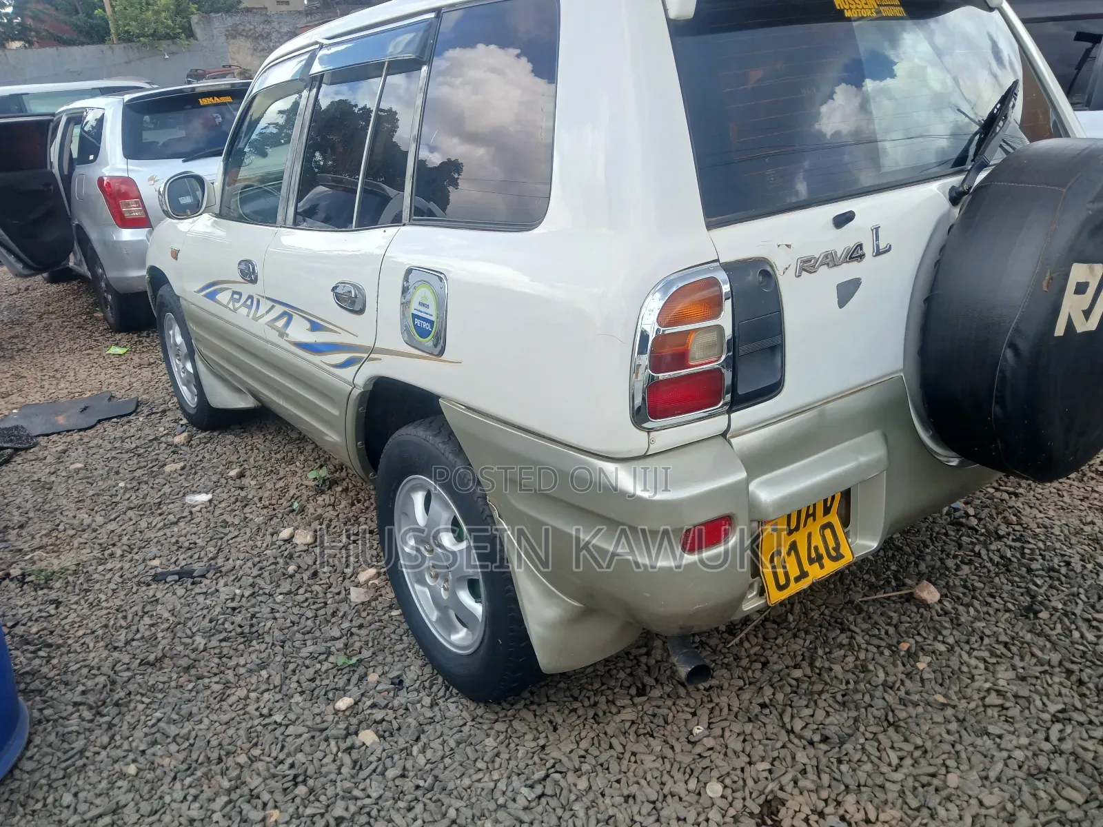 Toyota RAV4 1999 White