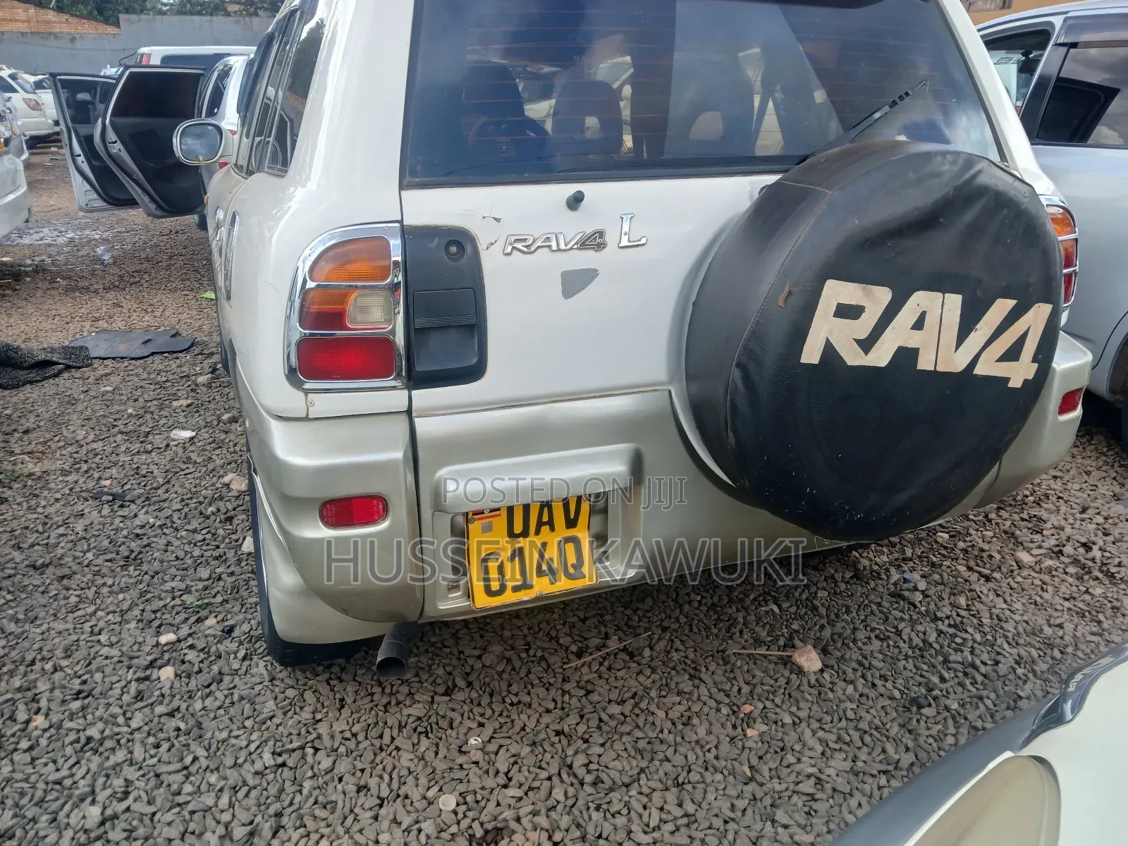 Toyota RAV4 1999 White