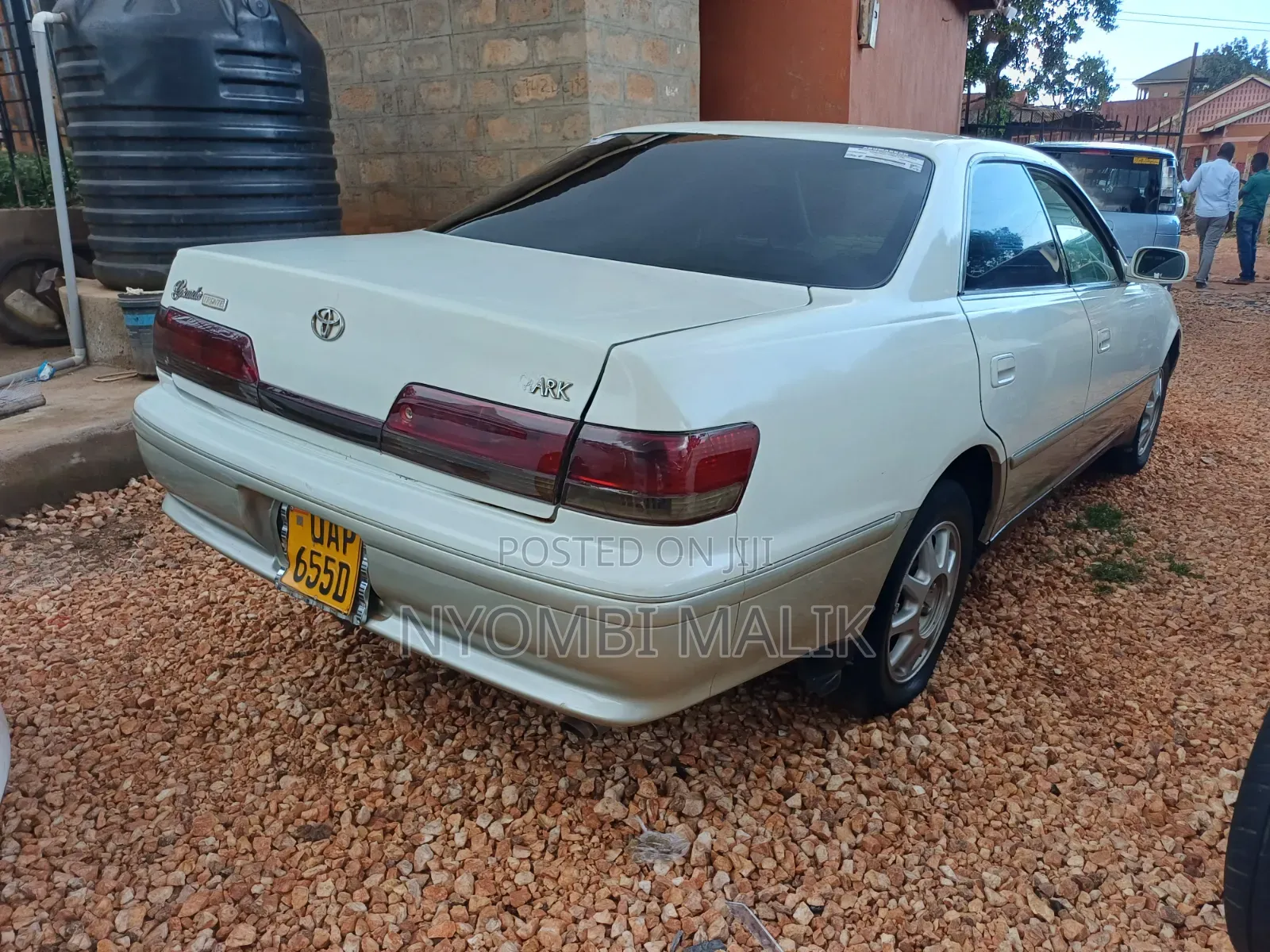 Toyota Mark II 2000 White