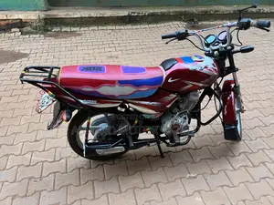 Bajaj CT 125X 2023 Red