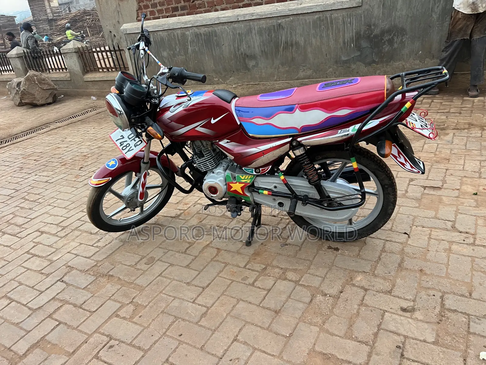Bajaj CT 125X 2023 Red