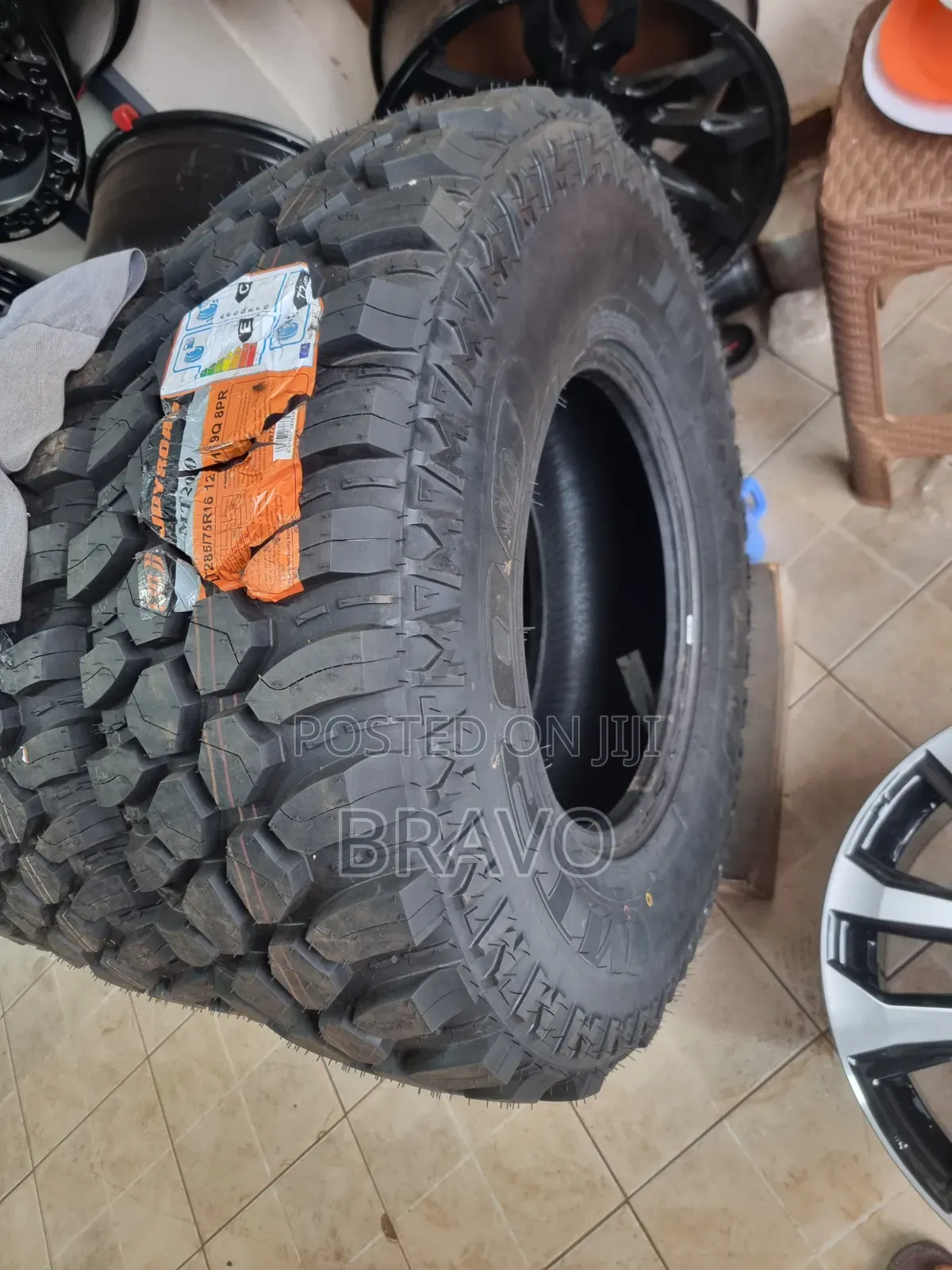 285/75r16 Mud Tyres for Land Cruiser.