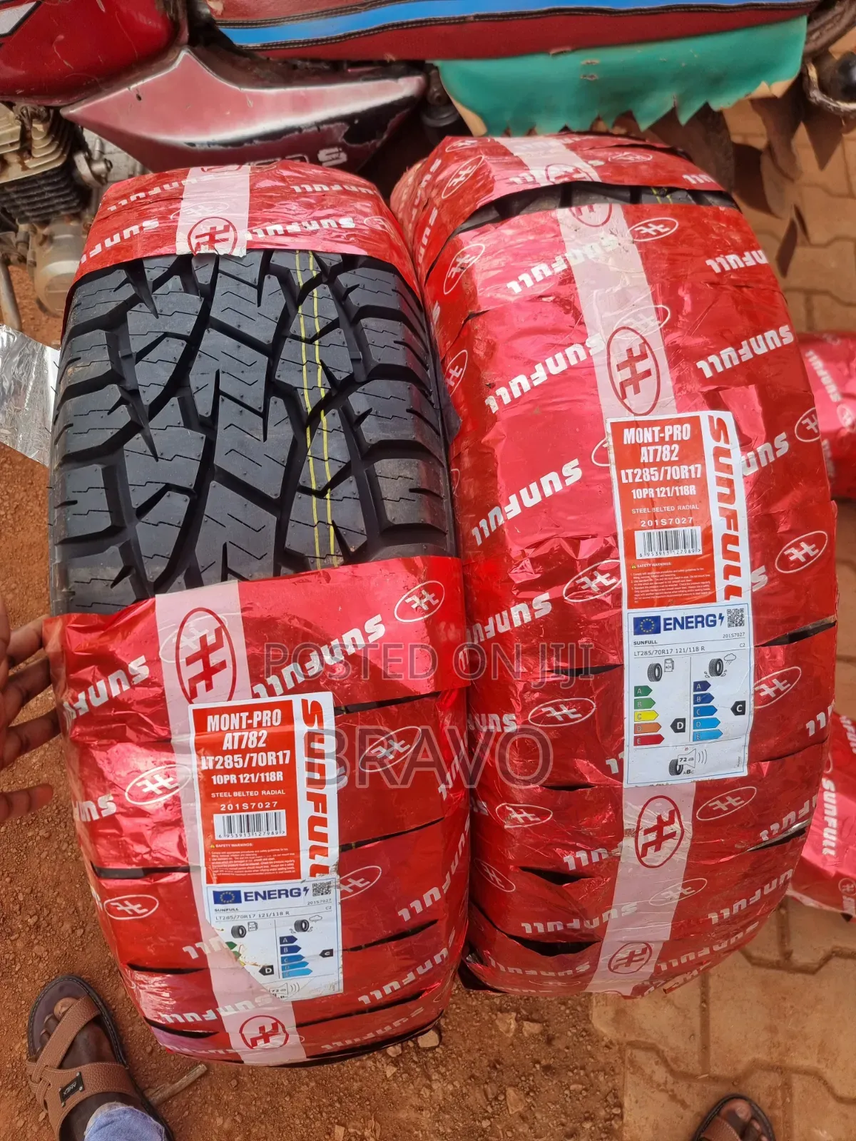 285/70r17 All Terrian Tires for Hilux.