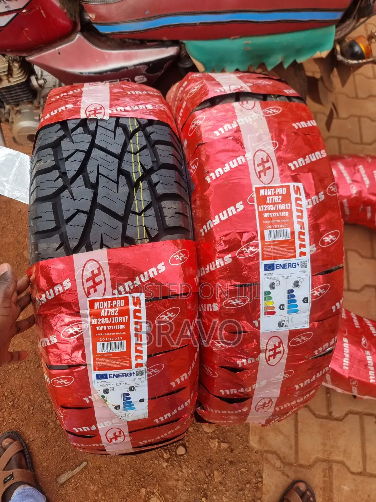 285/70r17 All Terrian Tires for Hilux.