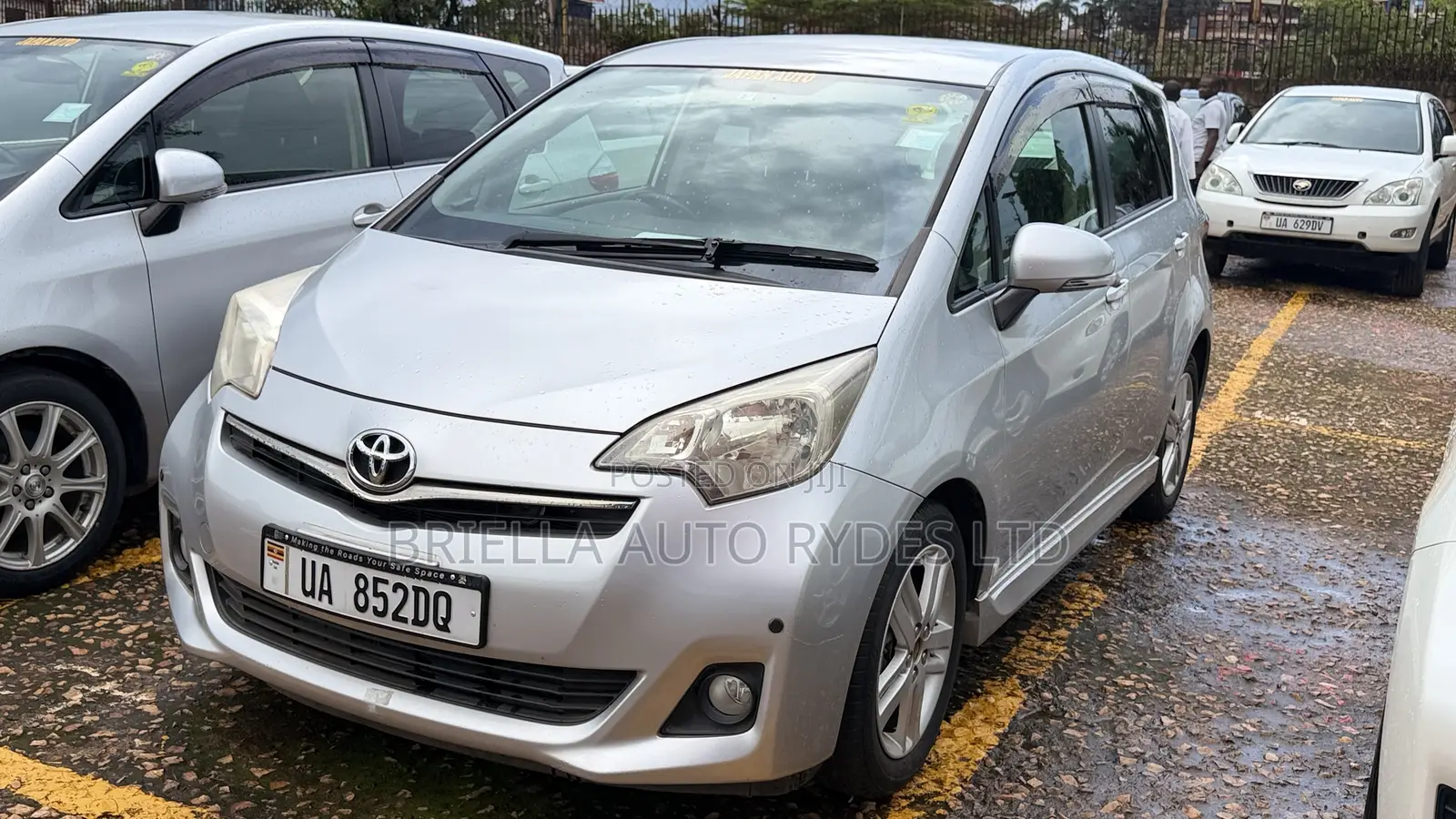 Toyota Ractis 2013 Silver