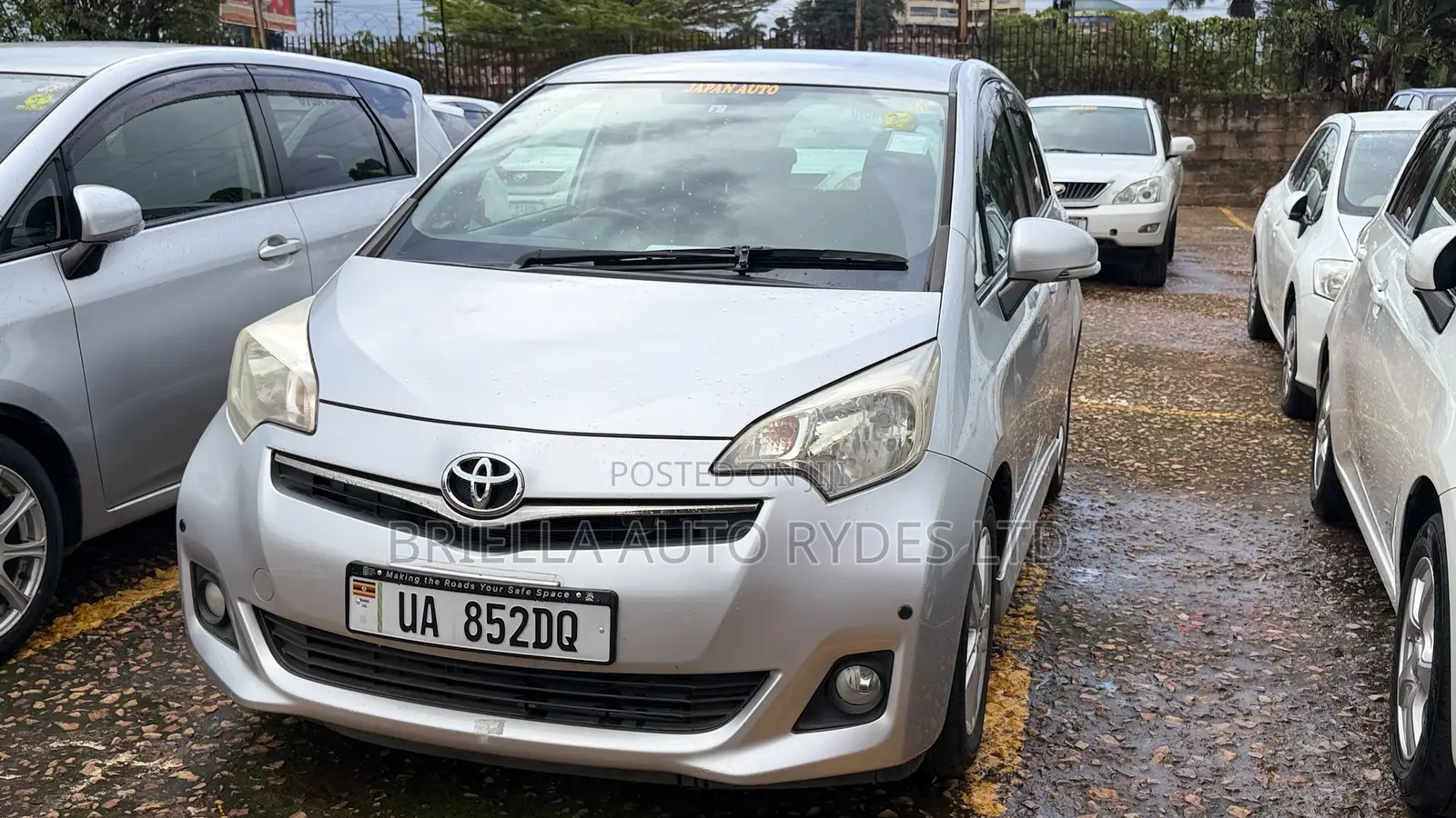 Toyota Ractis 2013 Silver