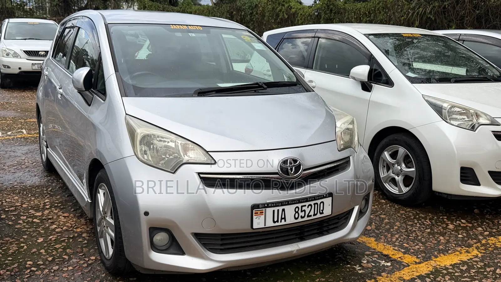 Toyota Ractis 2013 Silver