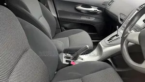 Toyota Auris 2011 Silver