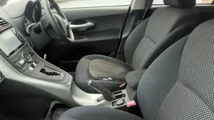 Toyota Auris 2011 Gray