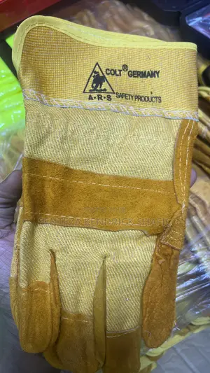 Colt Gloves