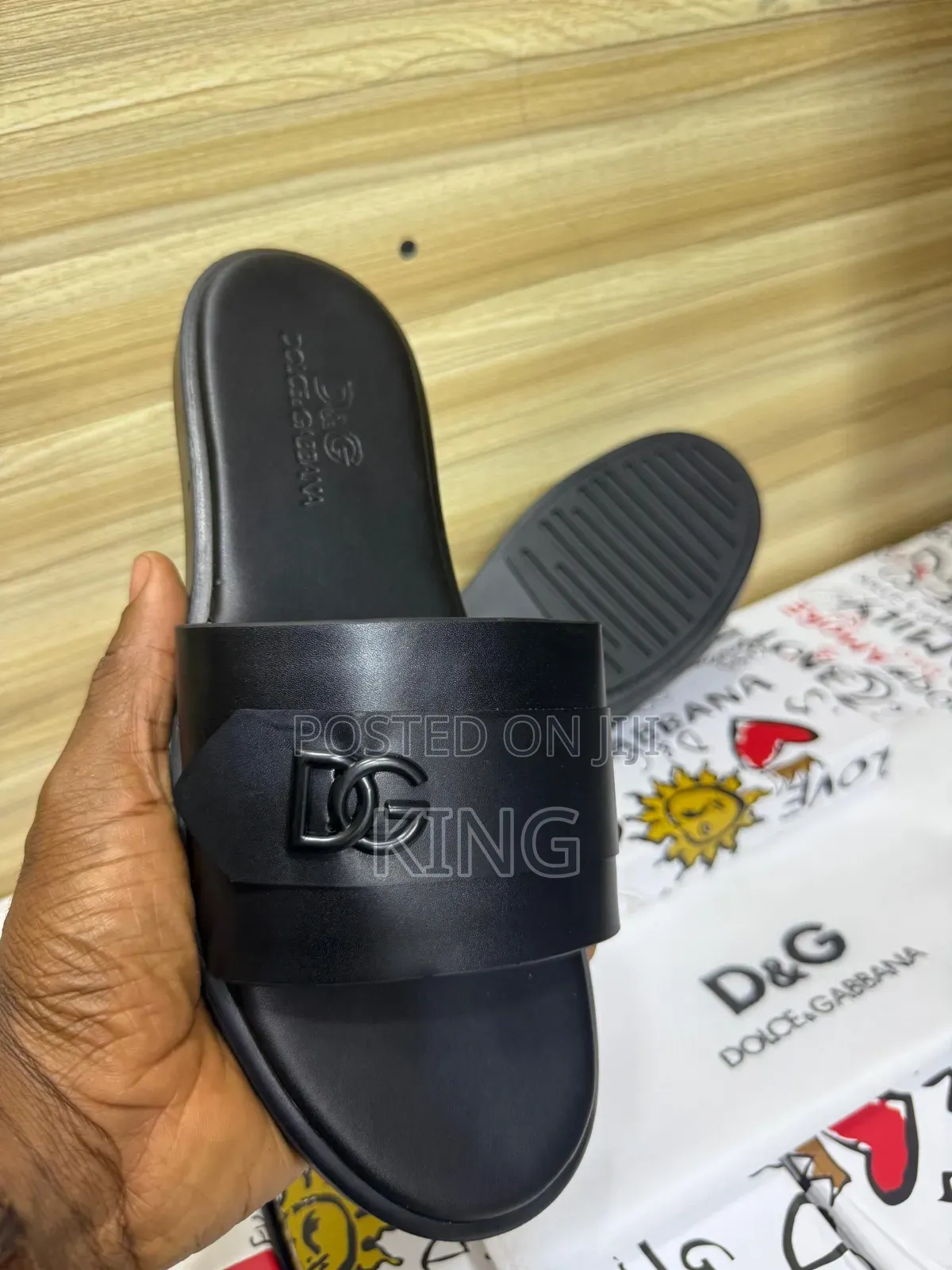 Prominent "Dg Leather Sandals