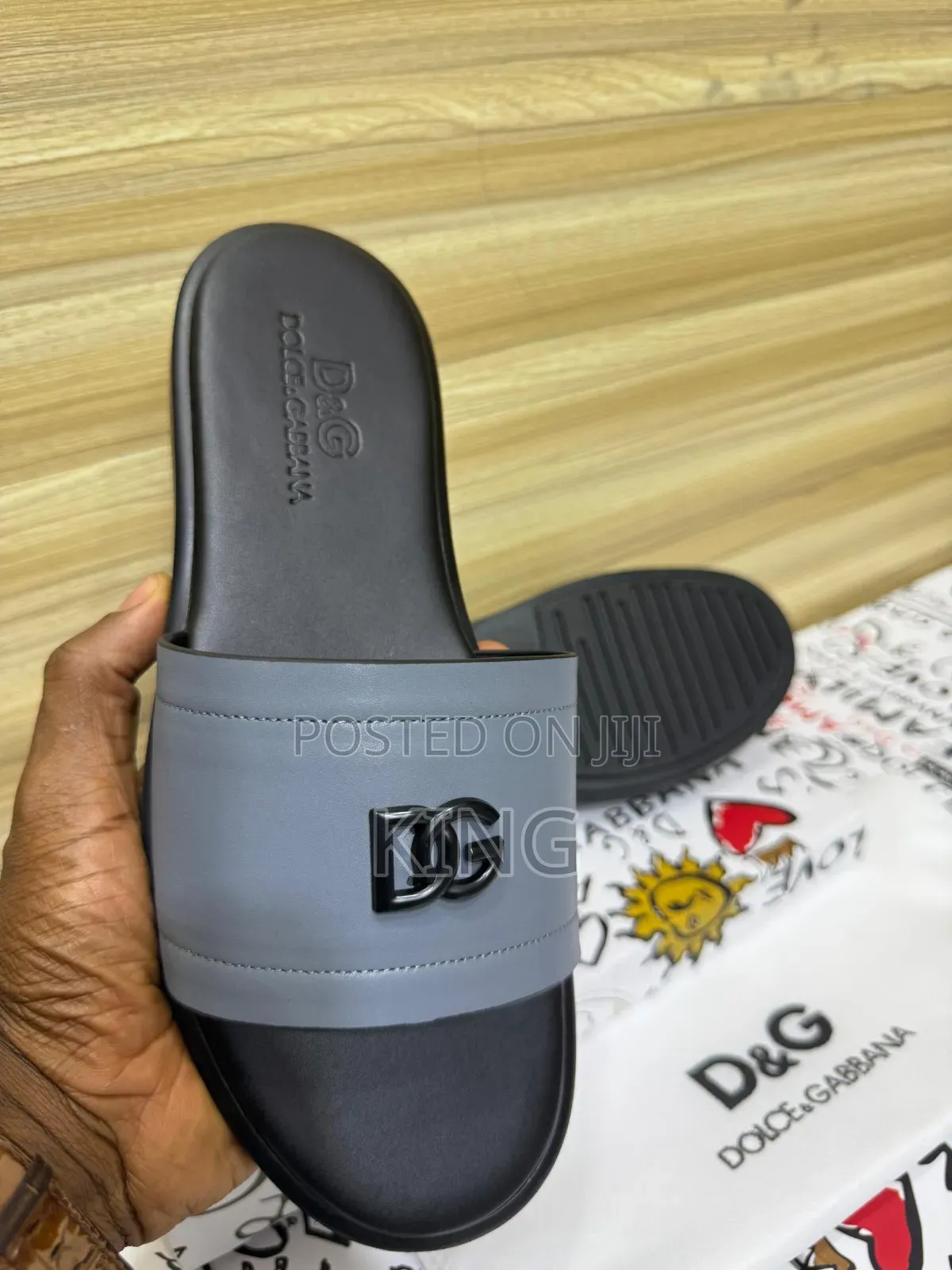 Prominent "Dg Leather Sandals