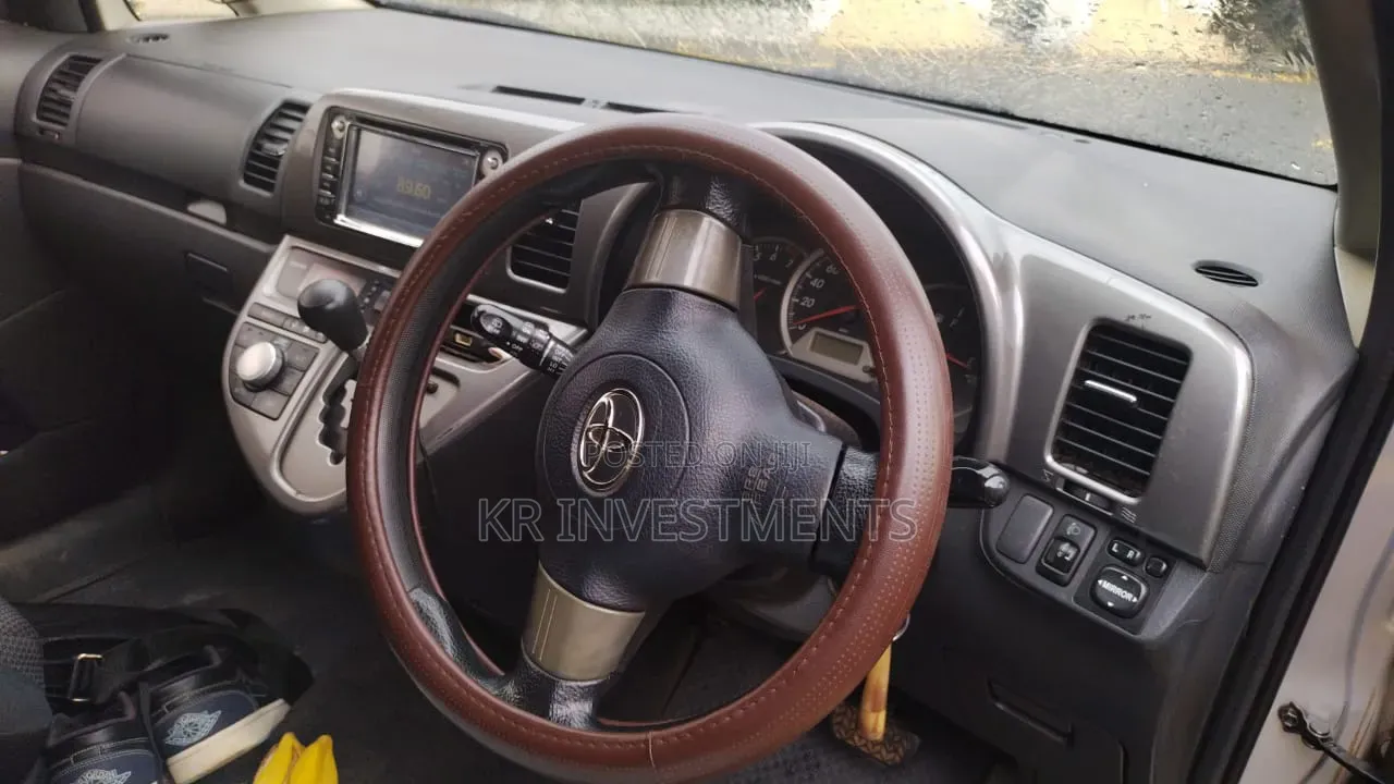 Toyota Wish 2008 Silver