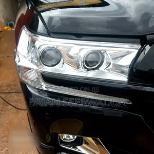 Toyota Land Cruiser 2010 Black