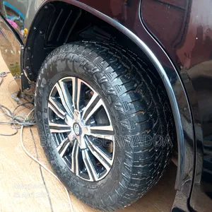 Toyota Land Cruiser 2010 Black