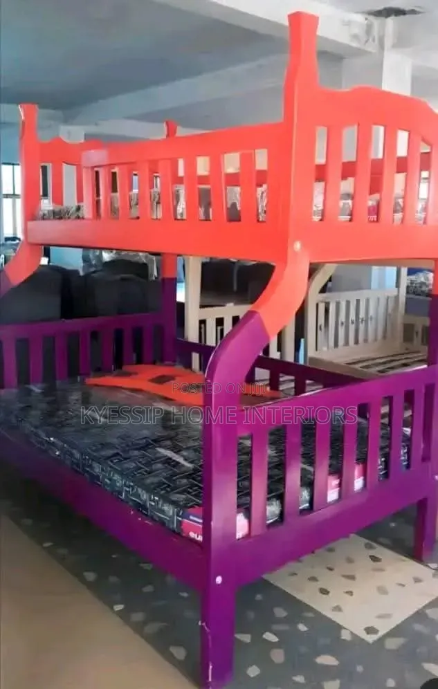 Double Decker Bed, Strong Wood and Professional Finishing