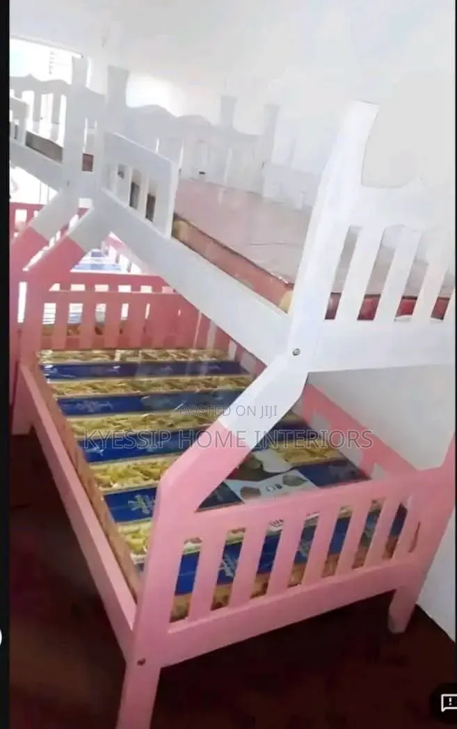 Double Decker Bed, Strong Wood and Professional Finishing